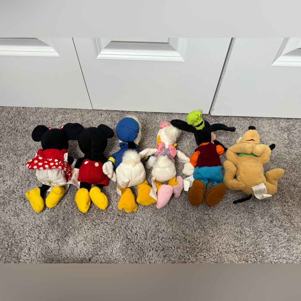 Mickey & Friends Disney Vintage beanie plushies - Picture 4 of 9